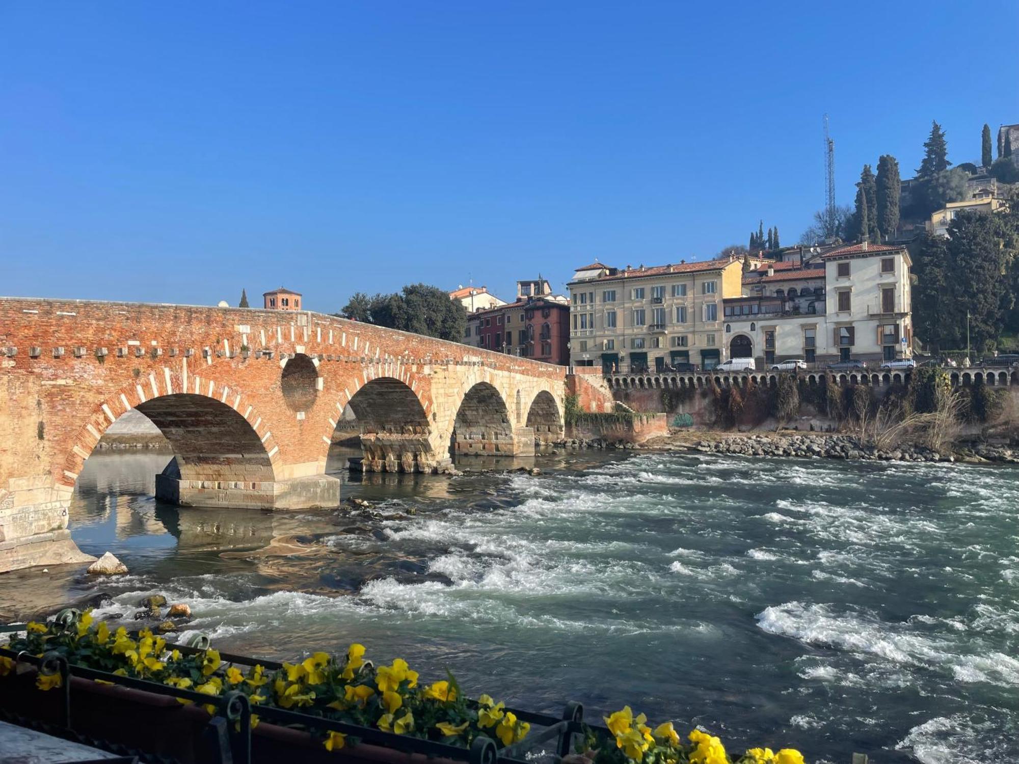 Primavera Al Teatro Romano Verona Exterior foto